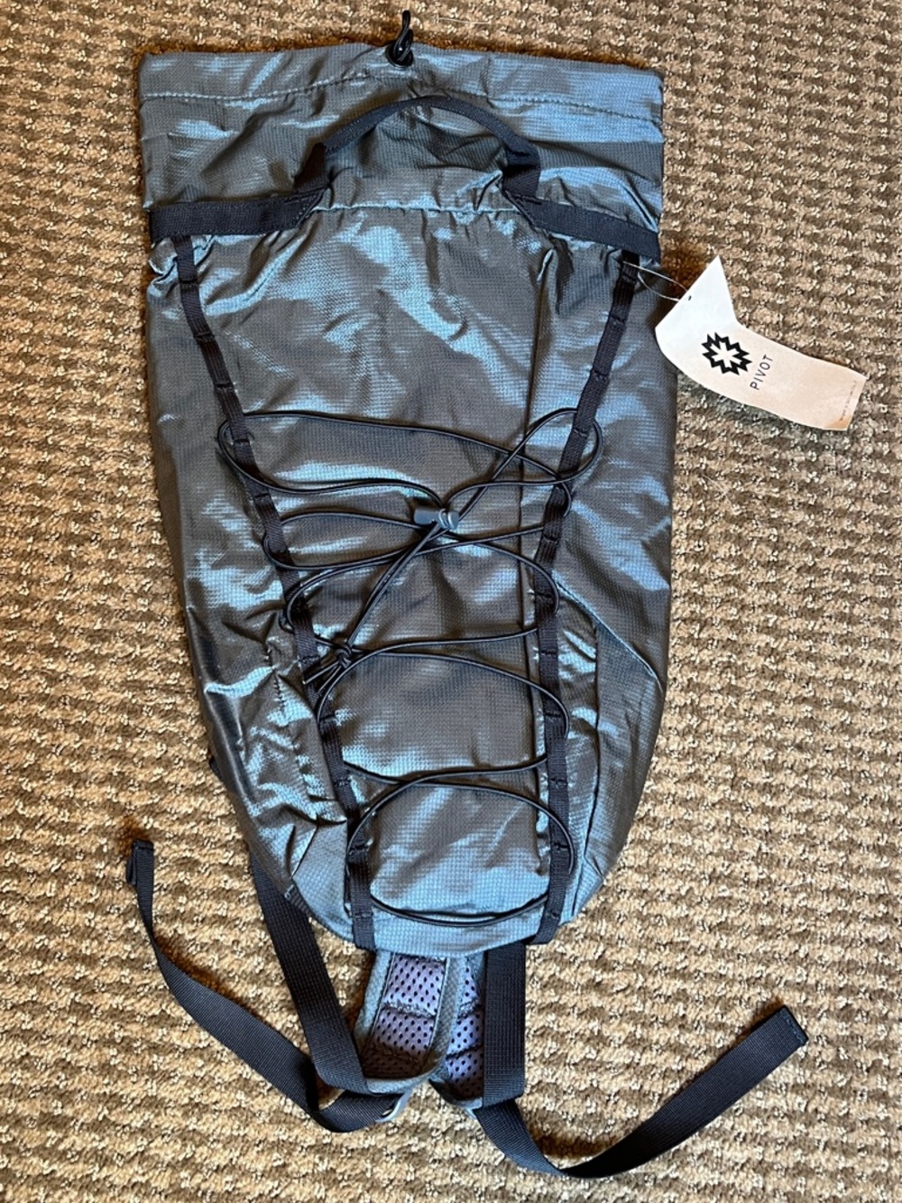 🩶Pivot Lightweight Hiking bag. Day pack. Expandable storage. Unisex. BNWT!🩶